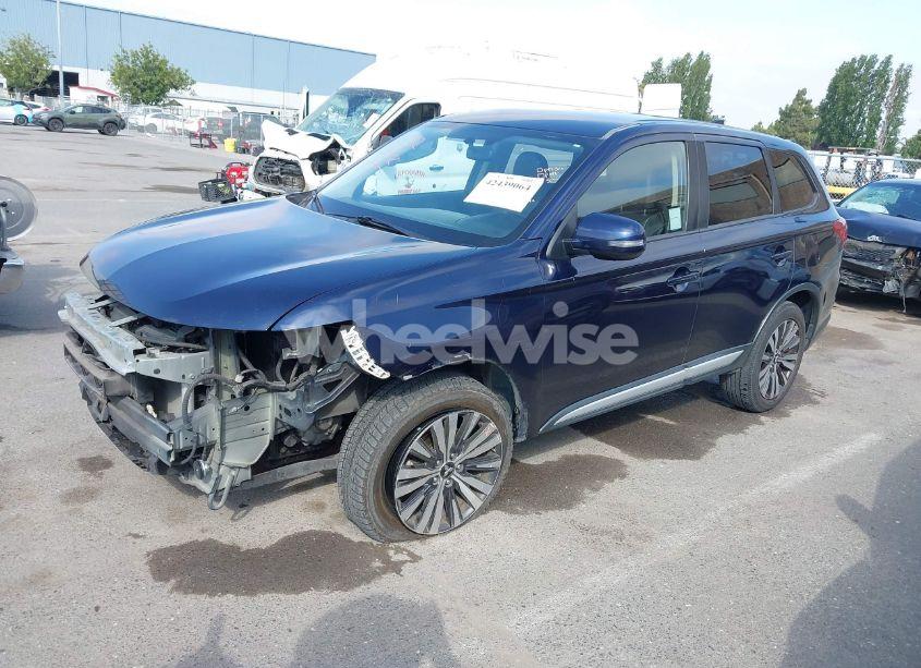 Photo 2 of 2019 Mitsubishi Outlander SE (VIN JA4AZ3A3XKZ044195)