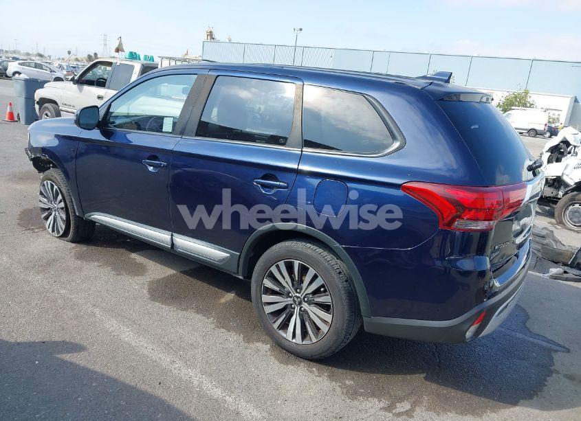 Photo 3 of 2019 Mitsubishi Outlander SE (VIN JA4AZ3A3XKZ044195)