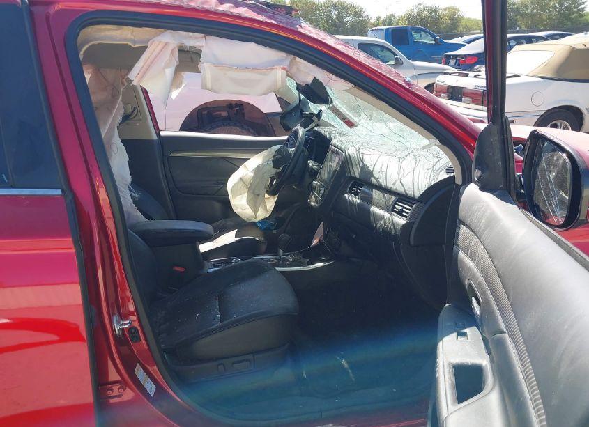 Photo 5 of 2020 Mitsubishi Outlander SEL 2.4 S-AWC (VIN JA4AZ3A3XLZ025339)