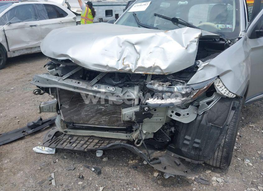 Photo 6 of 2020 Mitsubishi Outlander ES 2.4 S-AWC (VIN JA4AZ3A3XLZ027723)