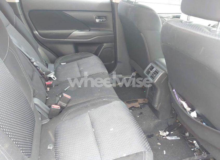 Photo 8 of 2020 Mitsubishi Outlander ES 2.4 S-AWC (VIN JA4AZ3A3XLZ027723)