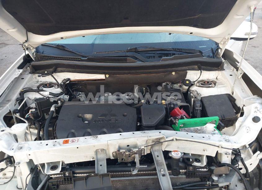 Photo 10 of 2020 Mitsubishi Outlander ES 2.4 S-AWC/LE 2.4 S-AWC/SE 2.4 S-AWC/SEL 2.4 S-AWC/SP 2.4 S-AWC (VIN JA4AZ3A3XLZ038348)