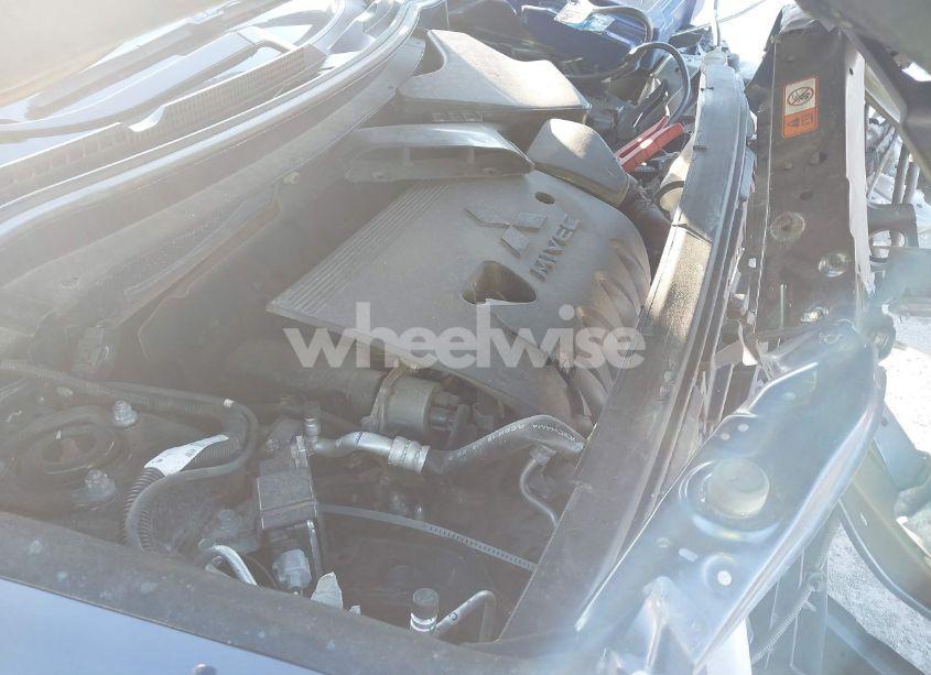 Photo 10 of 2020 Mitsubishi Outlander ES 2.4 S-AWC/LE 2.4 S-AWC/SE 2.4 S-AWC/SEL 2.4 S-AWC/SP 2.4 S-AWC (VIN JA4AZ3A3XLZ042934)