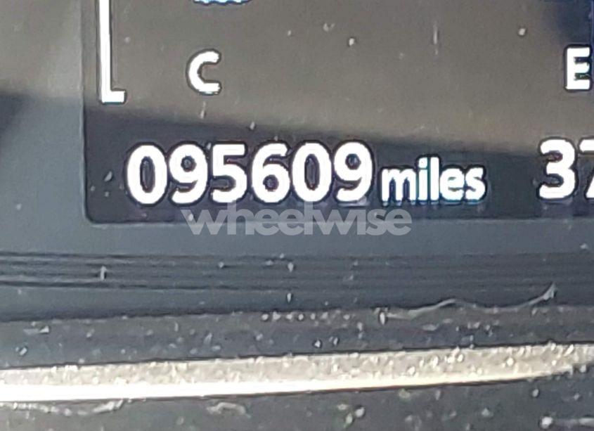 Photo 15 of 2020 Mitsubishi Outlander ES 2.4 S-AWC/LE 2.4 S-AWC/SE 2.4 S-AWC/SEL 2.4 S-AWC/SP 2.4 S-AWC (VIN JA4AZ3A3XLZ042934)