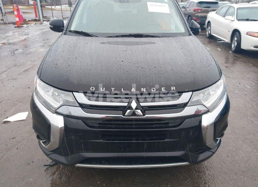 Photo 12 of 2018 Mitsubishi Outlander PHEV SEL (VIN JA4J24A51JZ026128)
