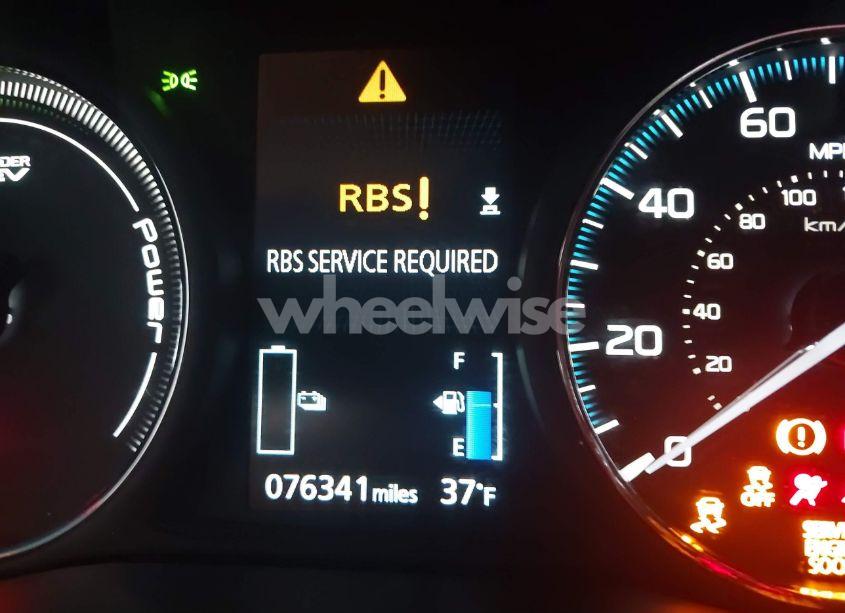 Photo 15 of 2018 Mitsubishi Outlander PHEV SEL (VIN JA4J24A51JZ026128)