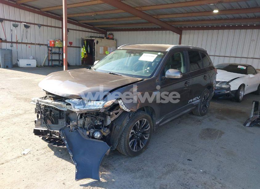 Photo 2 of 2018 Mitsubishi Outlander PHEV SEL (VIN JA4J24A51JZ055273)