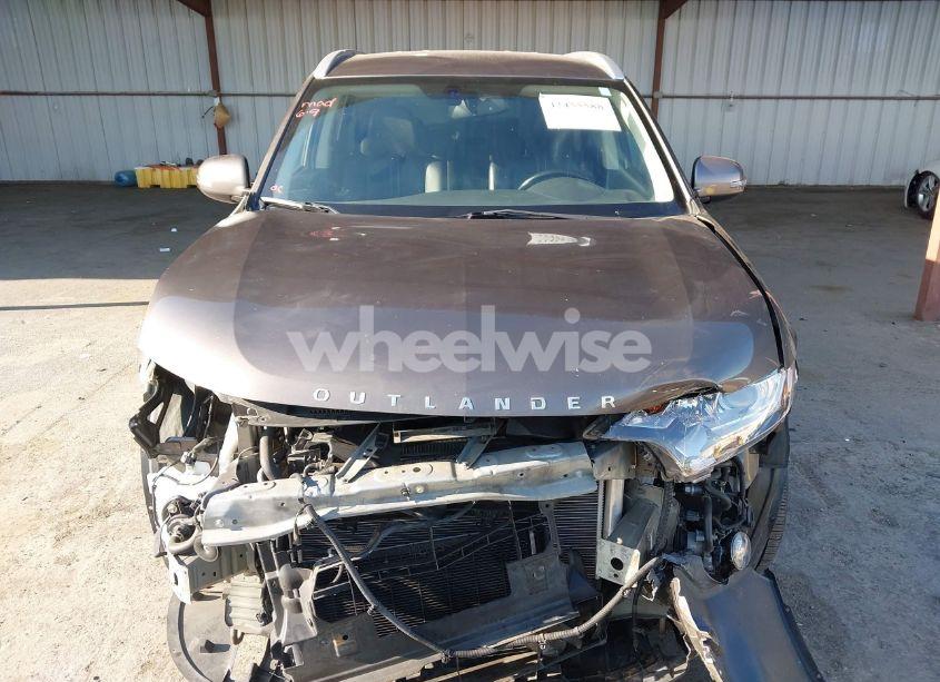 Photo 6 of 2018 Mitsubishi Outlander PHEV SEL (VIN JA4J24A51JZ055273)