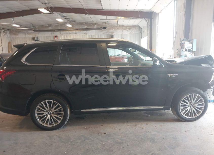 Photo 13 of 2020 Mitsubishi Outlander PHEV SEL S-AWC (VIN JA4J24A51LZ038816)