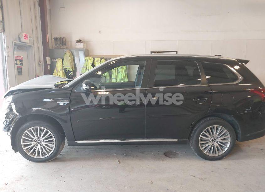 Photo 14 of 2020 Mitsubishi Outlander PHEV SEL S-AWC (VIN JA4J24A51LZ038816)