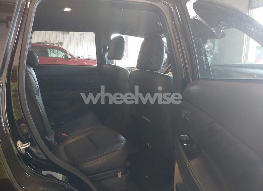 Photo 8 of 2020 Mitsubishi Outlander PHEV SEL S-AWC (VIN JA4J24A51LZ038816)