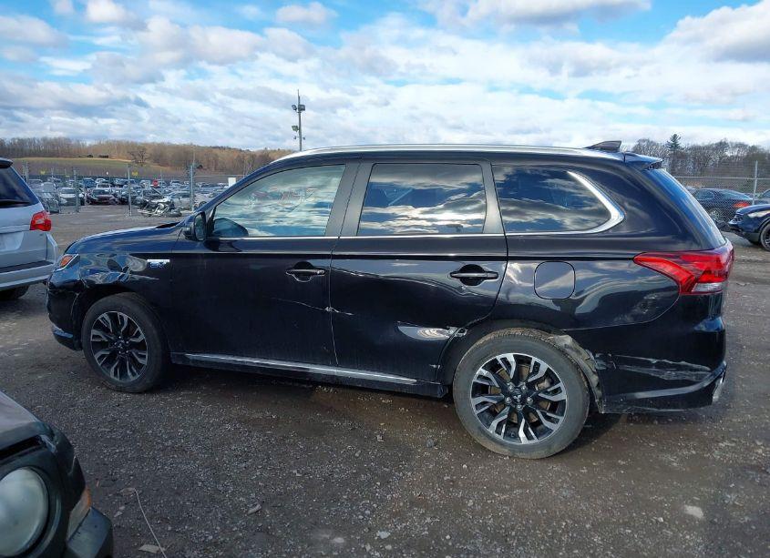 Photo 14 of 2018 Mitsubishi Outlander PHEV GT/SEL (VIN JA4J24A52JZ029247)