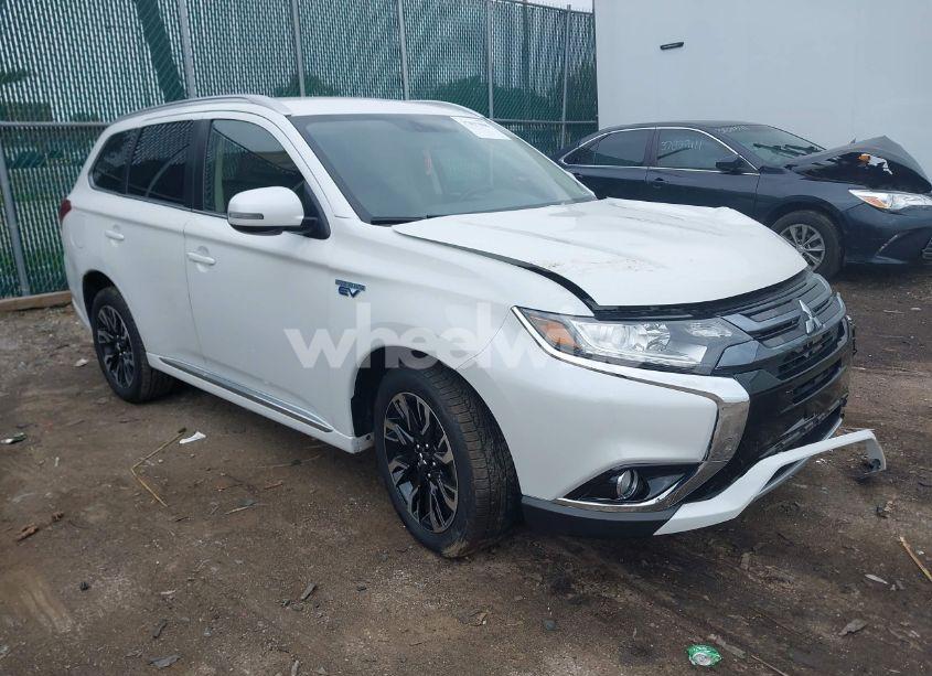 2018 Mitsubishi Outlander PHEV SEL (VIN JA4J24A52JZ052088) main photo
