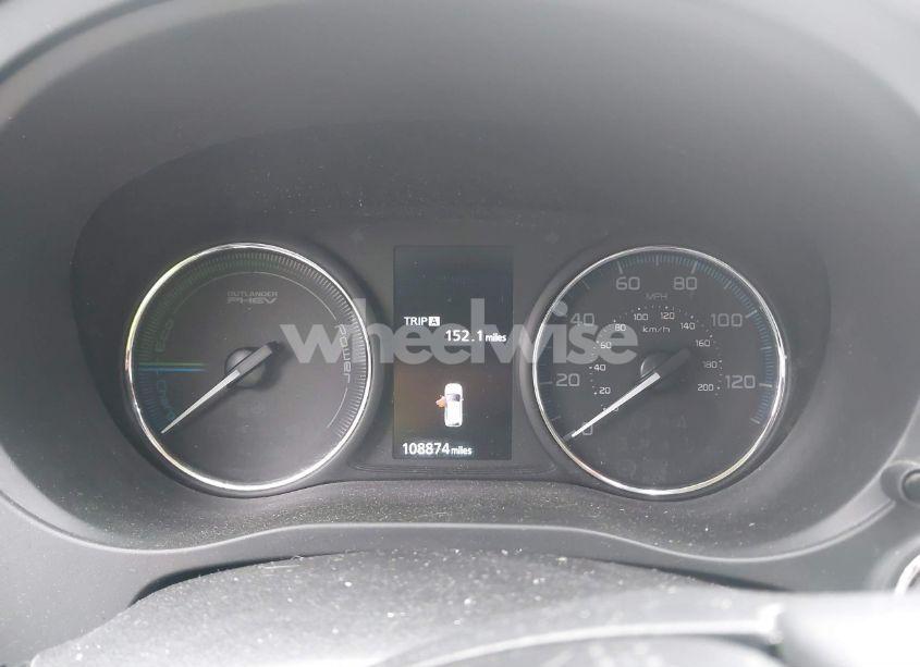 Photo 7 of 2018 Mitsubishi Outlander PHEV SEL (VIN JA4J24A52JZ052088)