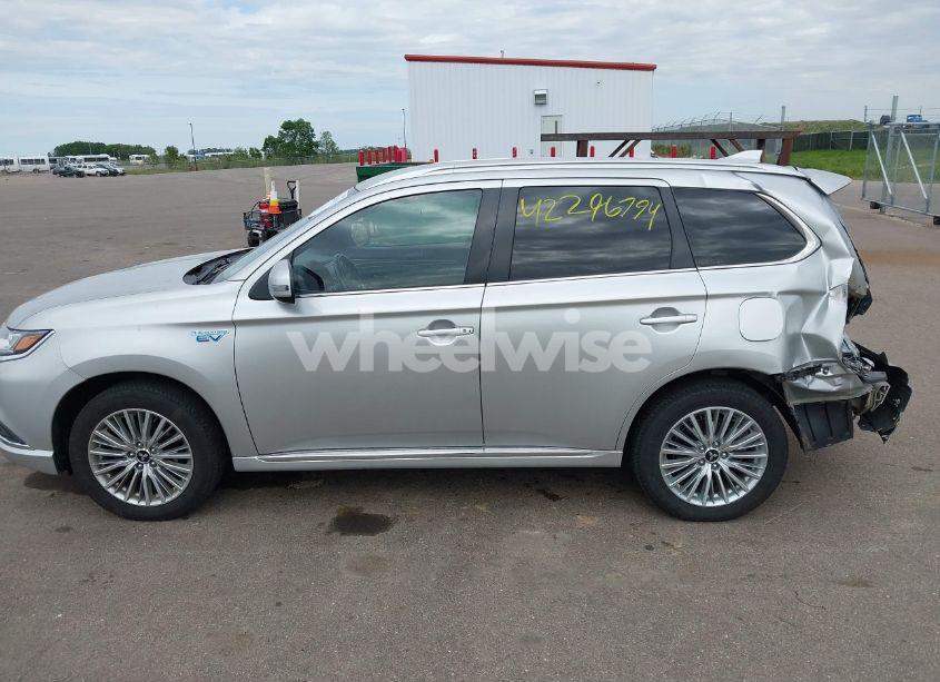 Photo 14 of 2019 Mitsubishi Outlander PHEV SEL (VIN JA4J24A53KZ053560)