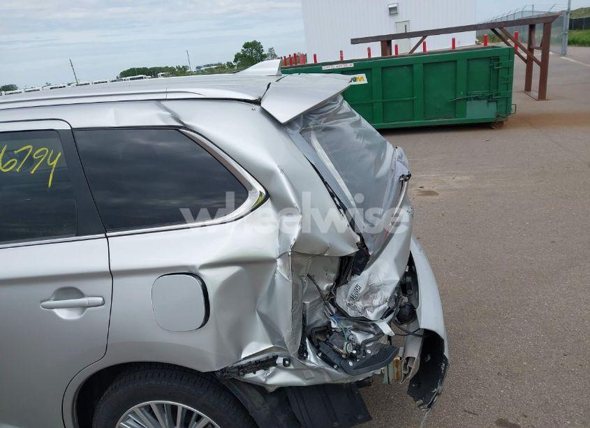 Photo 17 of 2019 Mitsubishi Outlander PHEV SEL (VIN JA4J24A53KZ053560)