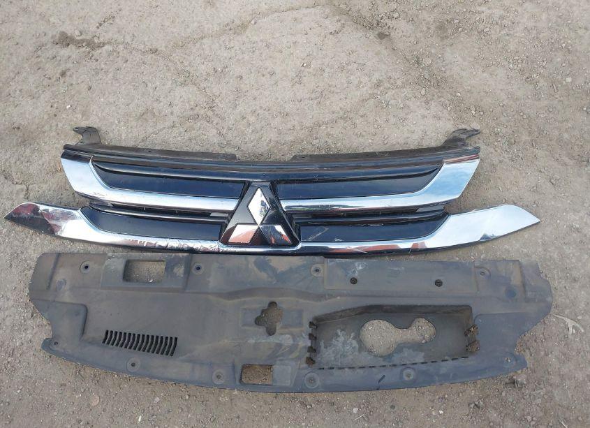 Photo 12 of 2018 Mitsubishi Outlander PHEV SEL (VIN JA4J24A54JZ055364)