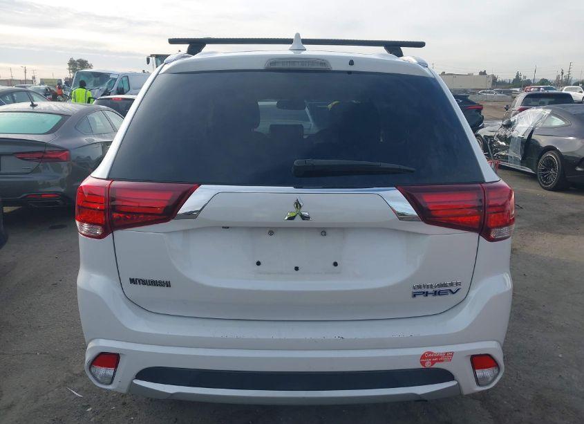 Photo 17 of 2018 Mitsubishi Outlander PHEV SEL (VIN JA4J24A54JZ055364)