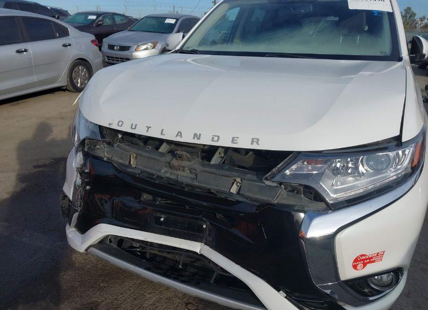 Photo 6 of 2018 Mitsubishi Outlander PHEV SEL (VIN JA4J24A54JZ055364)
