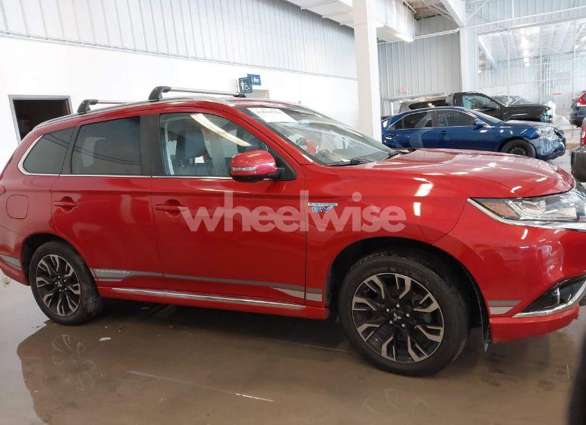 Photo 13 of 2018 Mitsubishi Outlander PHEV GT (VIN JA4J24A56JZ031552)