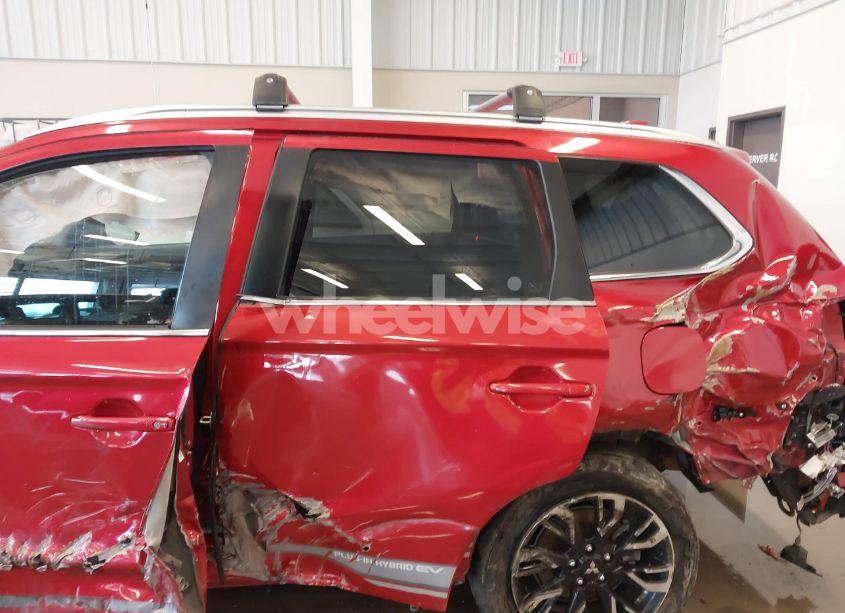 Photo 18 of 2018 Mitsubishi Outlander PHEV GT (VIN JA4J24A56JZ031552)