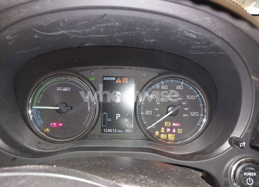 Photo 7 of 2018 Mitsubishi Outlander PHEV GT (VIN JA4J24A56JZ031552)