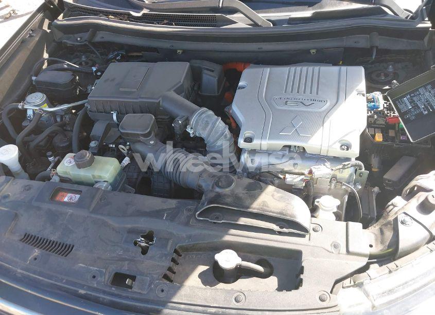 Photo 10 of 2018 Mitsubishi Outlander PHEV GT (VIN JA4J24A56JZ031678)