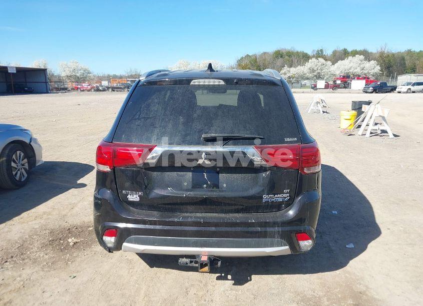 Photo 16 of 2018 Mitsubishi Outlander PHEV GT (VIN JA4J24A56JZ031678)