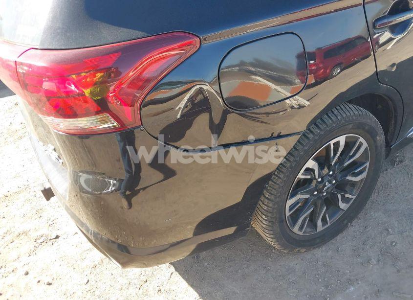 Photo 18 of 2018 Mitsubishi Outlander PHEV GT (VIN JA4J24A56JZ031678)