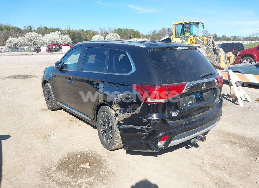 Photo 3 of 2018 Mitsubishi Outlander PHEV GT (VIN JA4J24A56JZ031678)