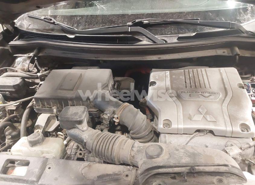 Photo 10 of 2019 Mitsubishi Outlander PHEV SEL (VIN JA4J24A57KZ046577)