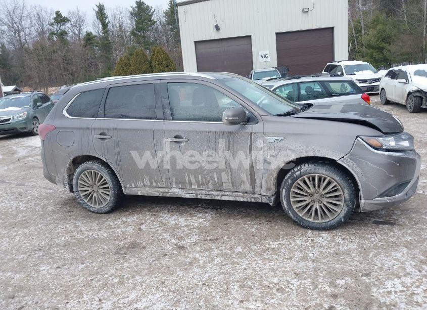 Photo 13 of 2019 Mitsubishi Outlander PHEV SEL (VIN JA4J24A57KZ046577)