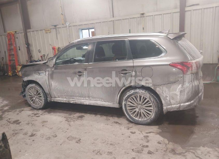 Photo 14 of 2019 Mitsubishi Outlander PHEV SEL (VIN JA4J24A57KZ046577)