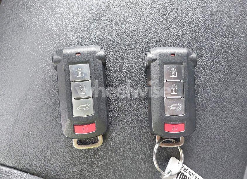 Photo 11 of 2020 Mitsubishi Outlander PHEV SEL S-AWC (VIN JA4J24A57LZ027738)