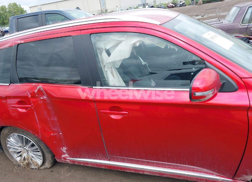 Photo 13 of 2020 Mitsubishi Outlander PHEV SEL S-AWC (VIN JA4J24A57LZ027738)