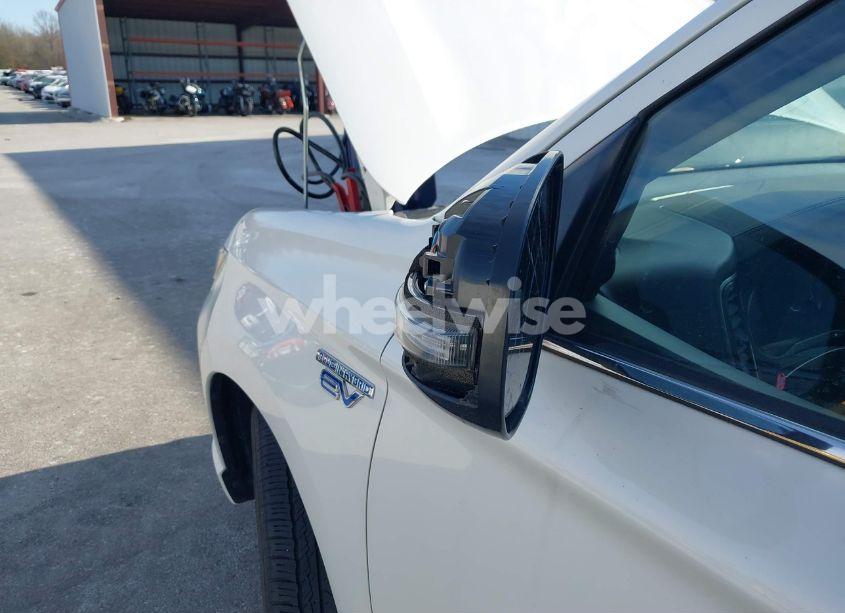 Photo 17 of 2018 Mitsubishi Outlander PHEV GT (VIN JA4J24A5XJZ057412)
