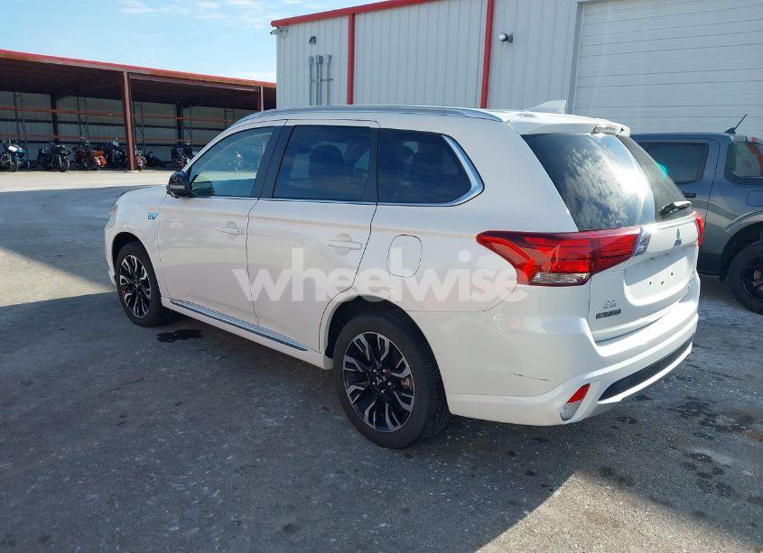 Photo 3 of 2018 Mitsubishi Outlander PHEV GT (VIN JA4J24A5XJZ057412)
