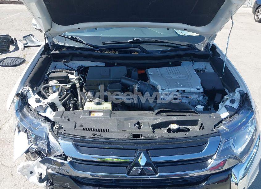 Photo 10 of 2018 Mitsubishi Outlander PHEV GT (VIN JA4J24A5XJZ065607)