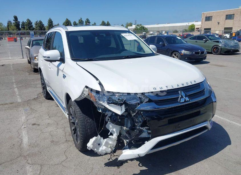 Photo 6 of 2018 Mitsubishi Outlander PHEV GT (VIN JA4J24A5XJZ065607)