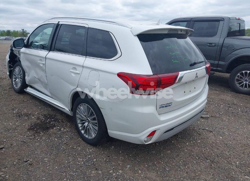 Photo 3 of 2022 Mitsubishi Outlander PHEV GT S-AWC/LE S-AWC/SEL S-AWC (VIN JA4J2VA72NZ026636)