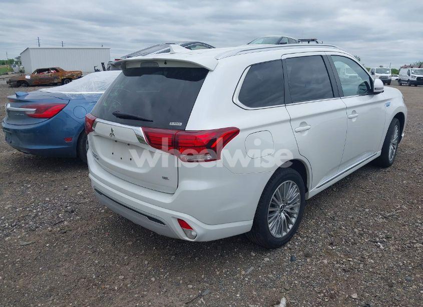 Photo 4 of 2022 Mitsubishi Outlander PHEV GT S-AWC/LE S-AWC/SEL S-AWC (VIN JA4J2VA72NZ026636)