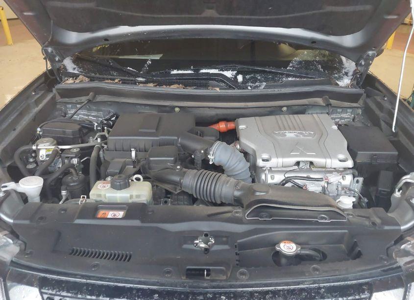 Photo 10 of 2022 Mitsubishi Outlander PHEV GT S-AWC/LE S-AWC/SEL S-AWC (VIN JA4J2VA7XNZ065541)