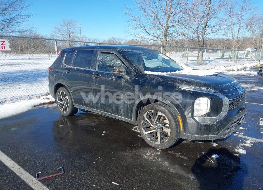 2022 Mitsubishi Outlander ES 2.5 2WD (VIN JA4J3TA85NZ066977) main photo