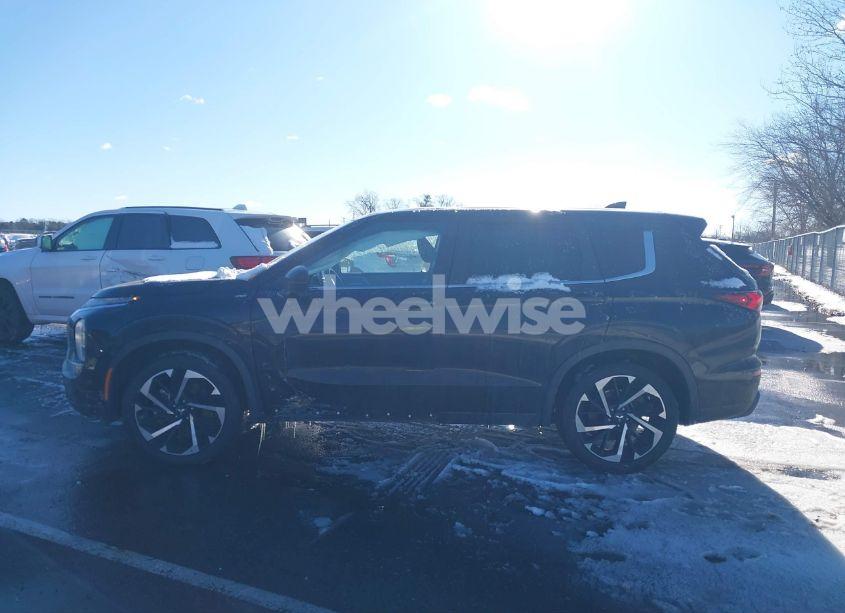 Photo 14 of 2022 Mitsubishi Outlander ES 2.5 2WD (VIN JA4J3TA85NZ066977)