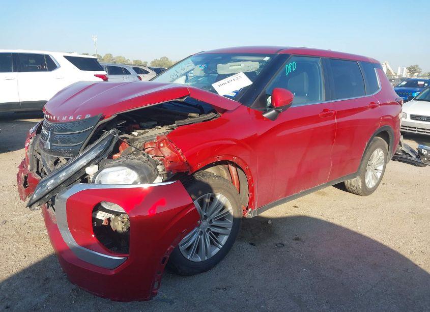 Photo 2 of 2022 Mitsubishi Outlander ES 2.5 2WD (VIN JA4J3TA85NZ082645)