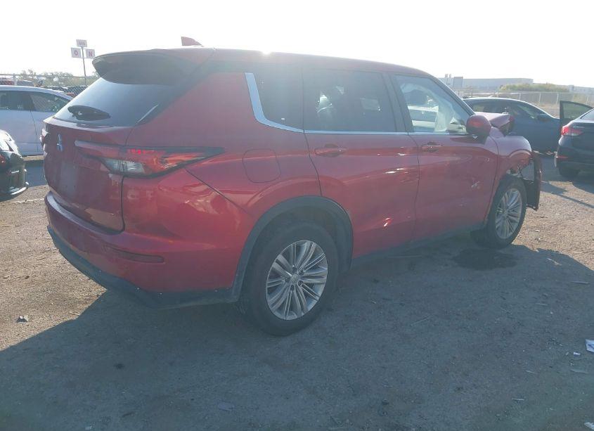 Photo 4 of 2022 Mitsubishi Outlander ES 2.5 2WD (VIN JA4J3TA85NZ082645)