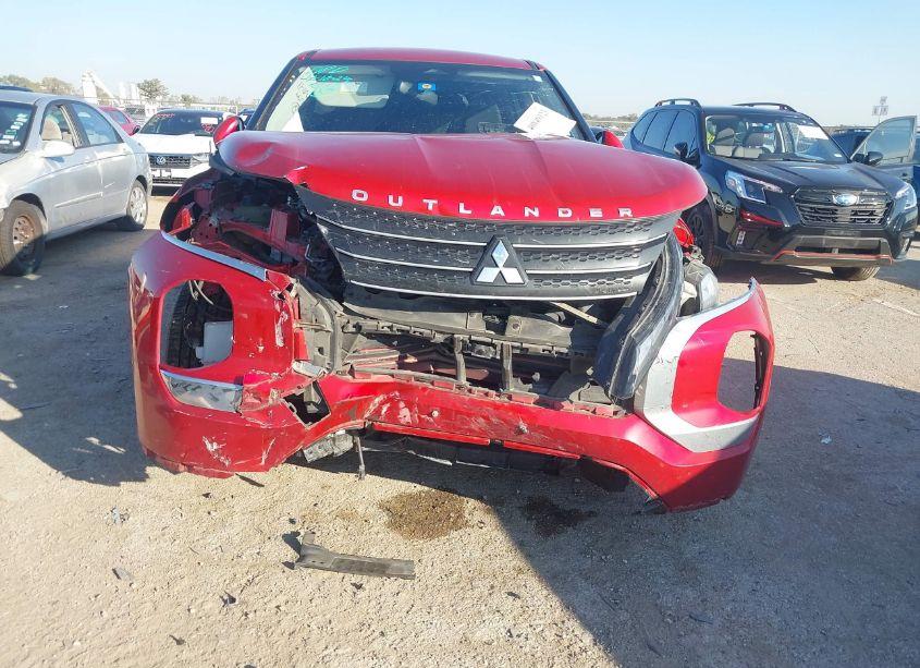 Photo 6 of 2022 Mitsubishi Outlander ES 2.5 2WD (VIN JA4J3TA85NZ082645)