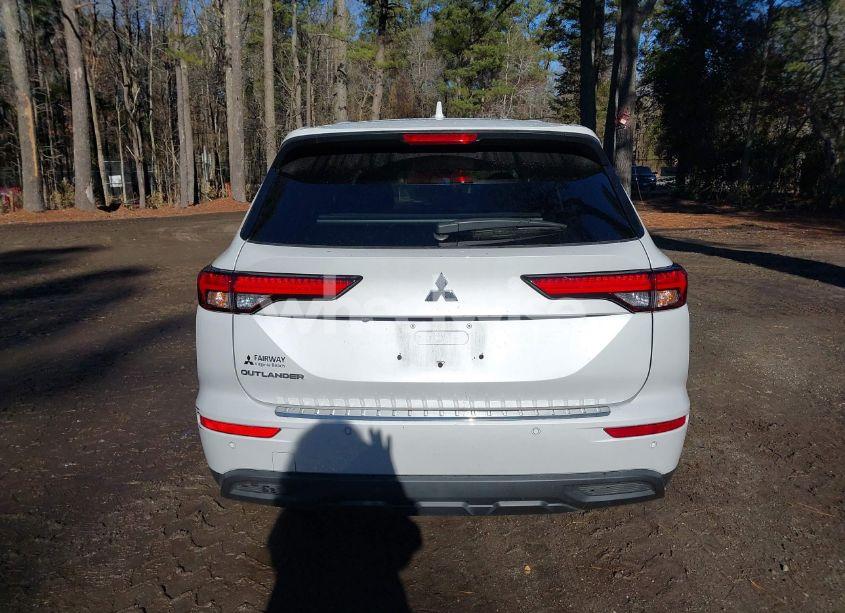 Photo 16 of 2022 Mitsubishi Outlander ES 2.5 2WD (VIN JA4J3TA86NZ049265)