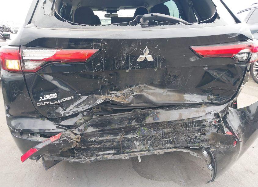 Photo 6 of 2023 Mitsubishi Outlander ES 2.5 2WD (VIN JA4J3TA88PZ027562)