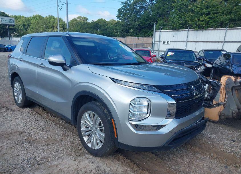 2022 Mitsubishi Outlander ES 2.5 2WD (VIN JA4J3TA8XNZ035093) main photo